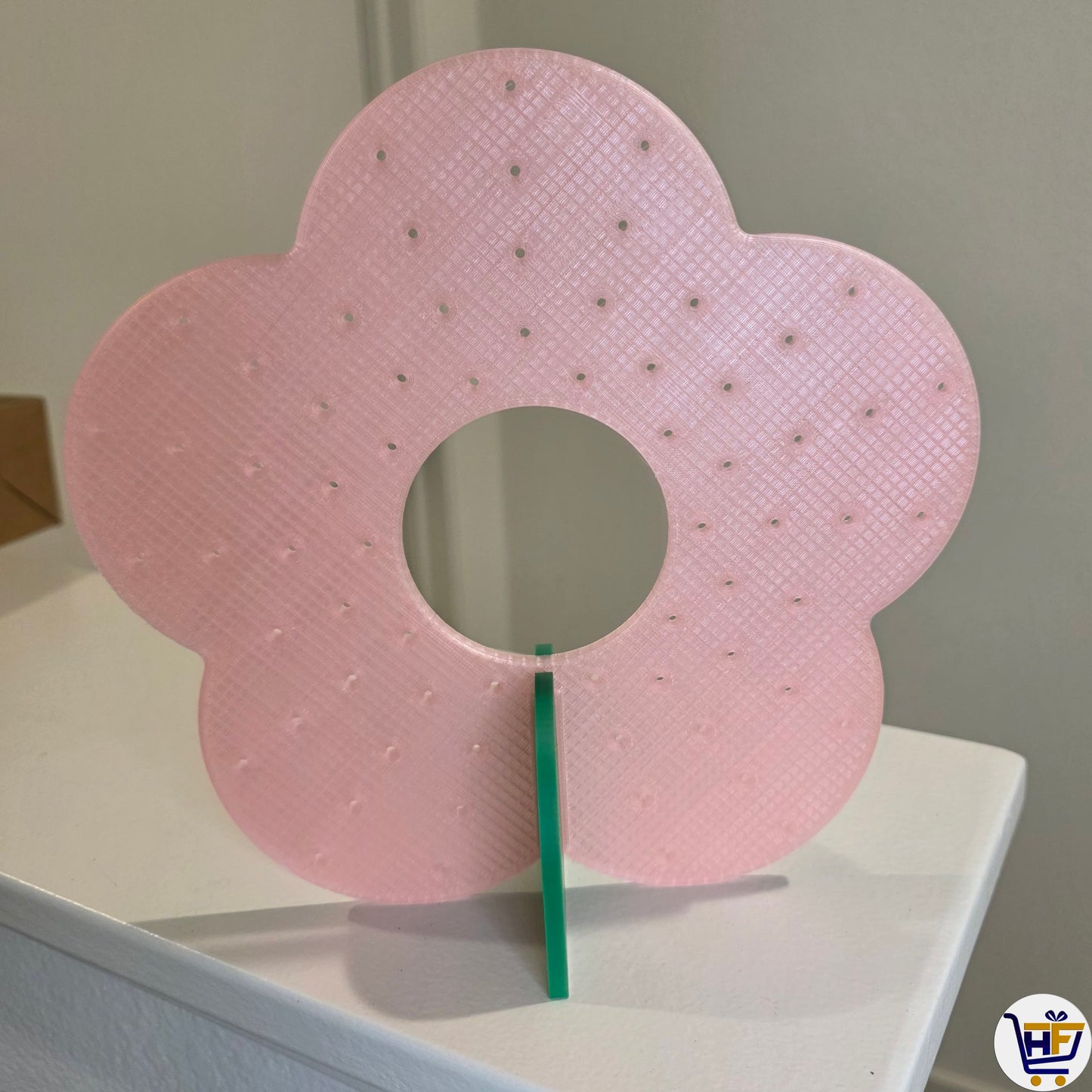 "Bloom & Beam" 3D-Printed Flower Earring Stand – Modern Petal Jewelry Display