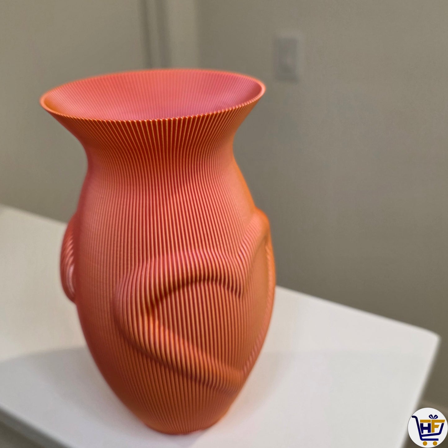 "Gilded Heart" 7" 3D-Printed Silk Vase – Radiant Color-Shift Ribbed Vessel